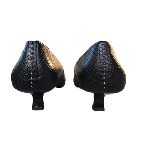 Donald Pliner CRISTINE Studded Snakeskin Kitten Heel Pumps 10 - Picture 4 of 12